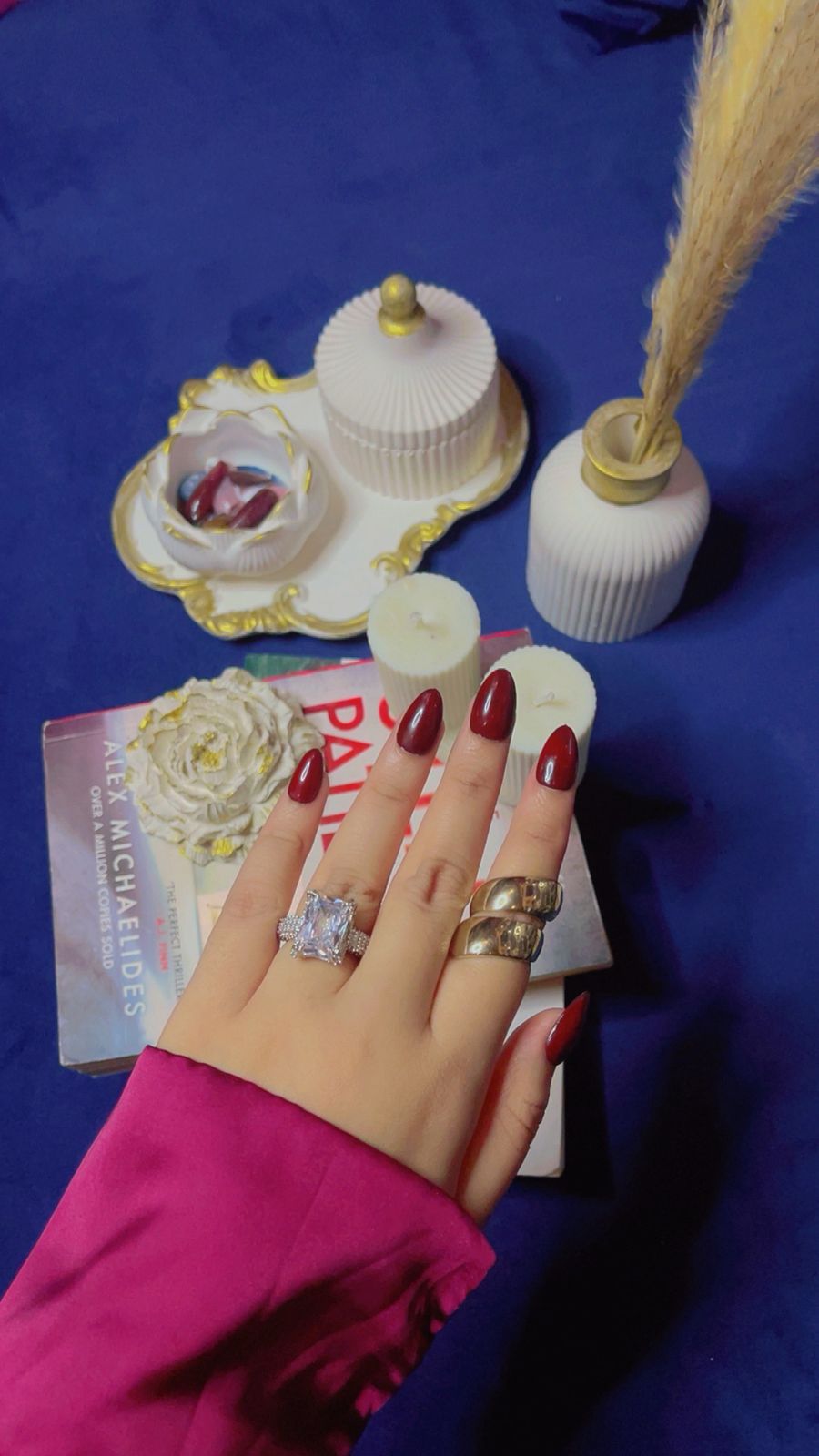 Cherry Red Bliss – Short Almond Press ons Nails