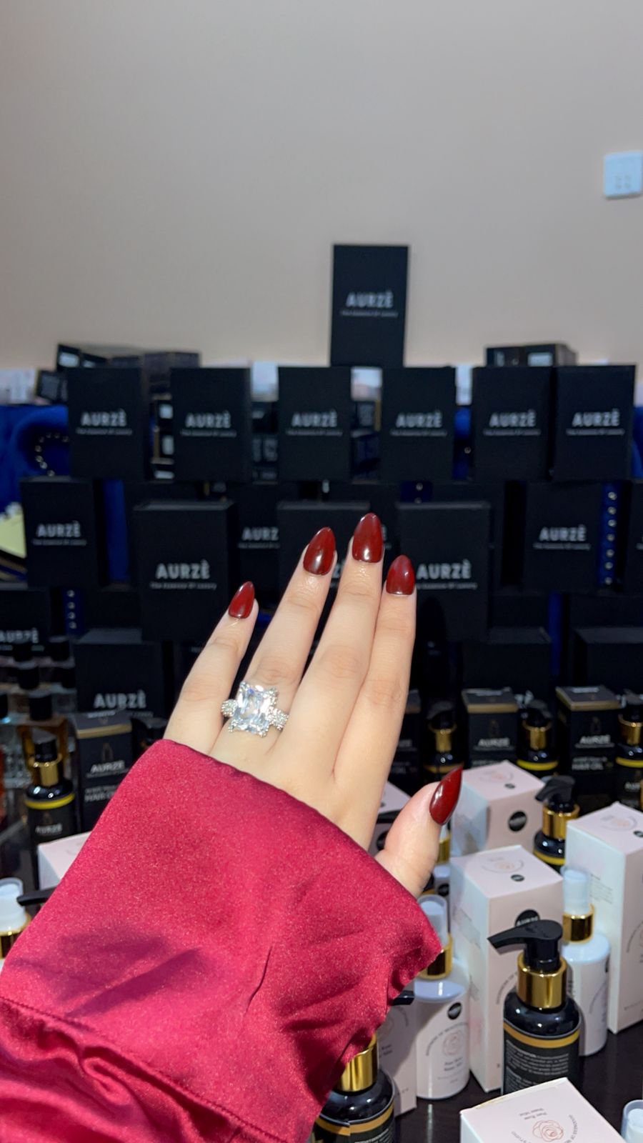 Cherry Red Bliss – Short Almond Press ons Nails