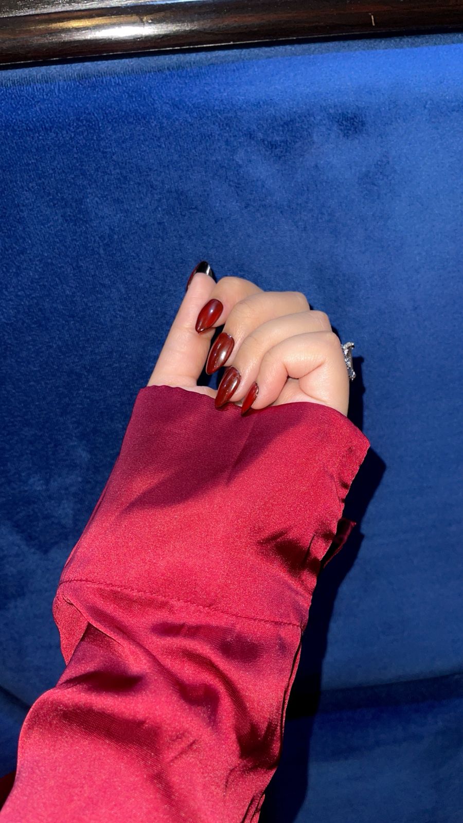 Cherry Red Bliss – Short Almond Press ons Nails