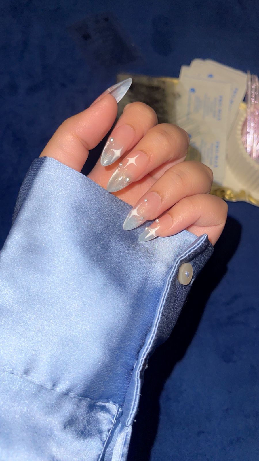Celestial Pink & Blue Dream – Cat Eye Ombre Almond Press ons Nails