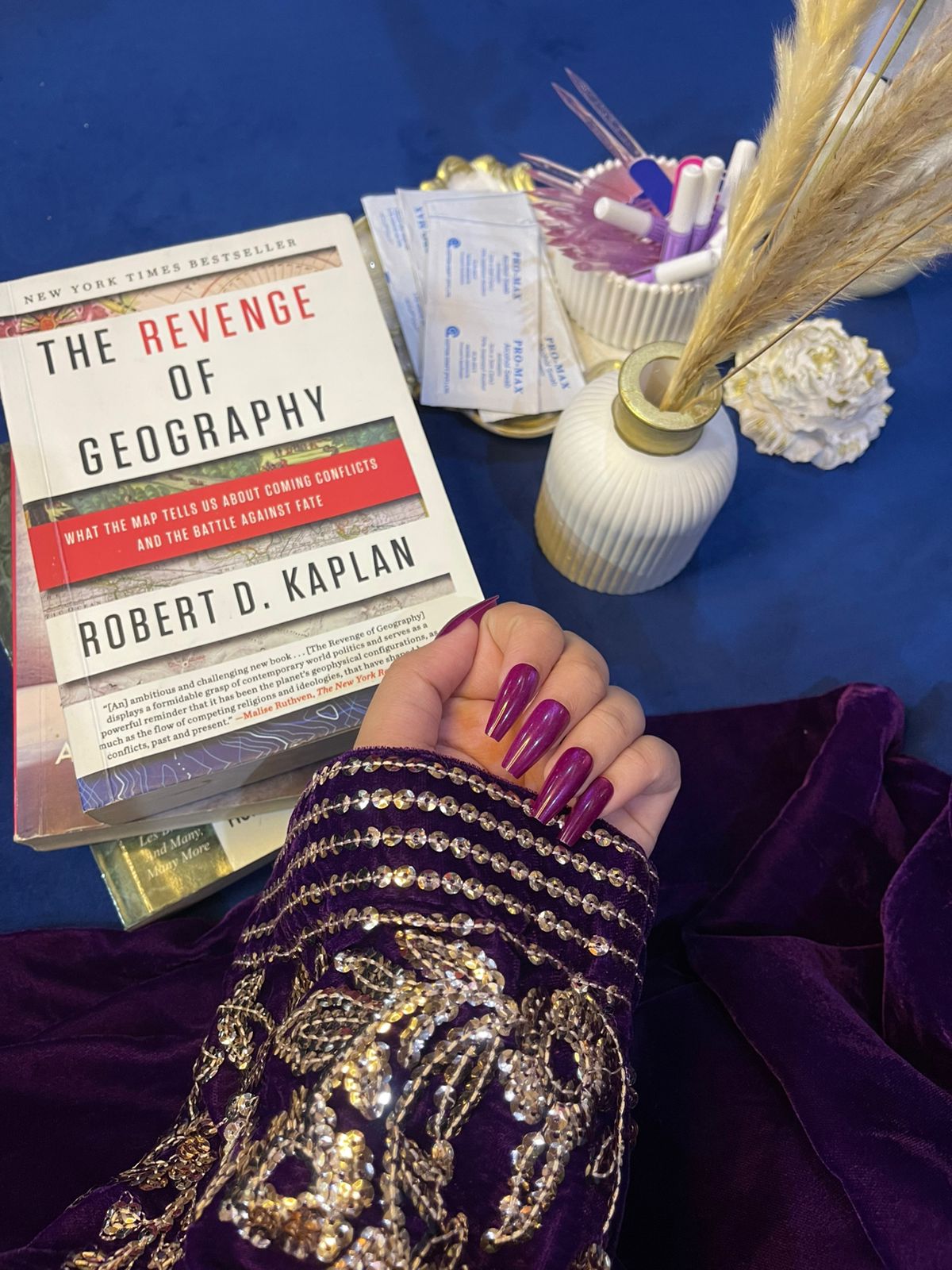 Purple Aura – Cat Eye Coffin Nails