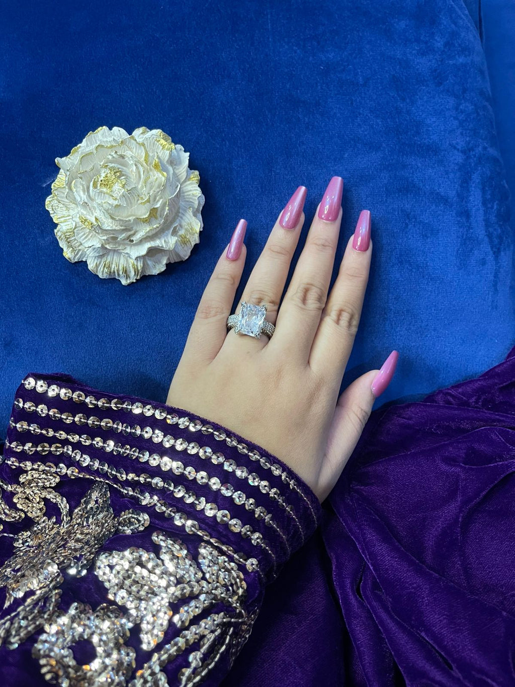 Rosé Radiance – Soft Pink Cat Eye Coffin Nails