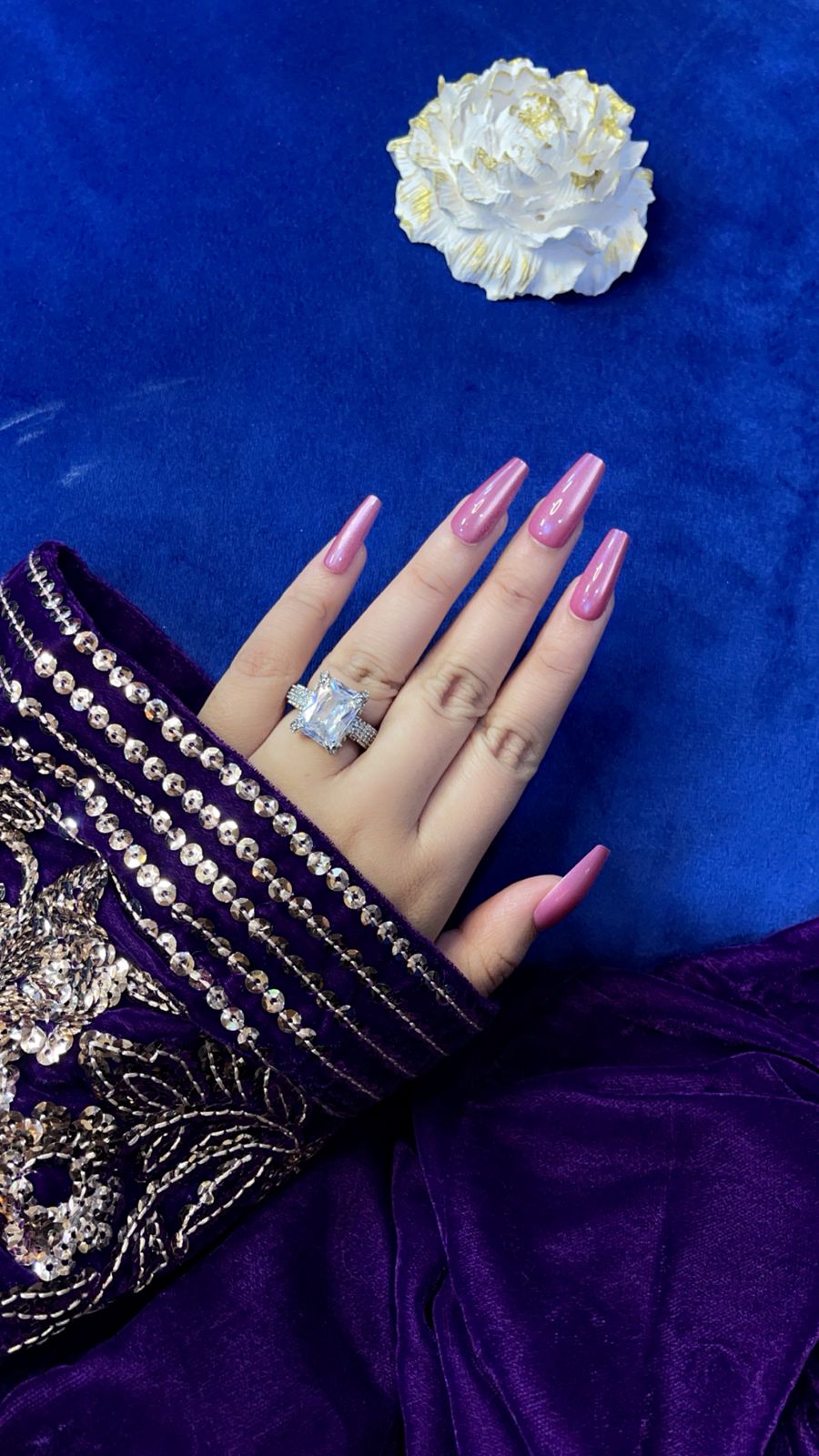 Rosé Radiance – Soft Pink Cat Eye Coffin Nails