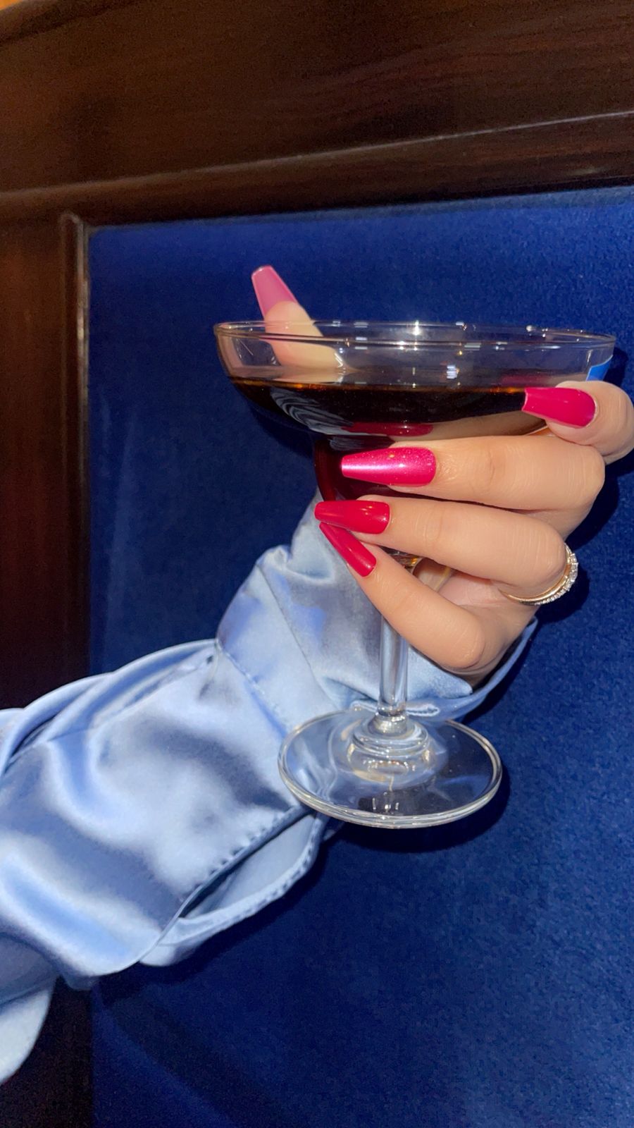 Barbie Shock – Shocking Pink Coffin Nails