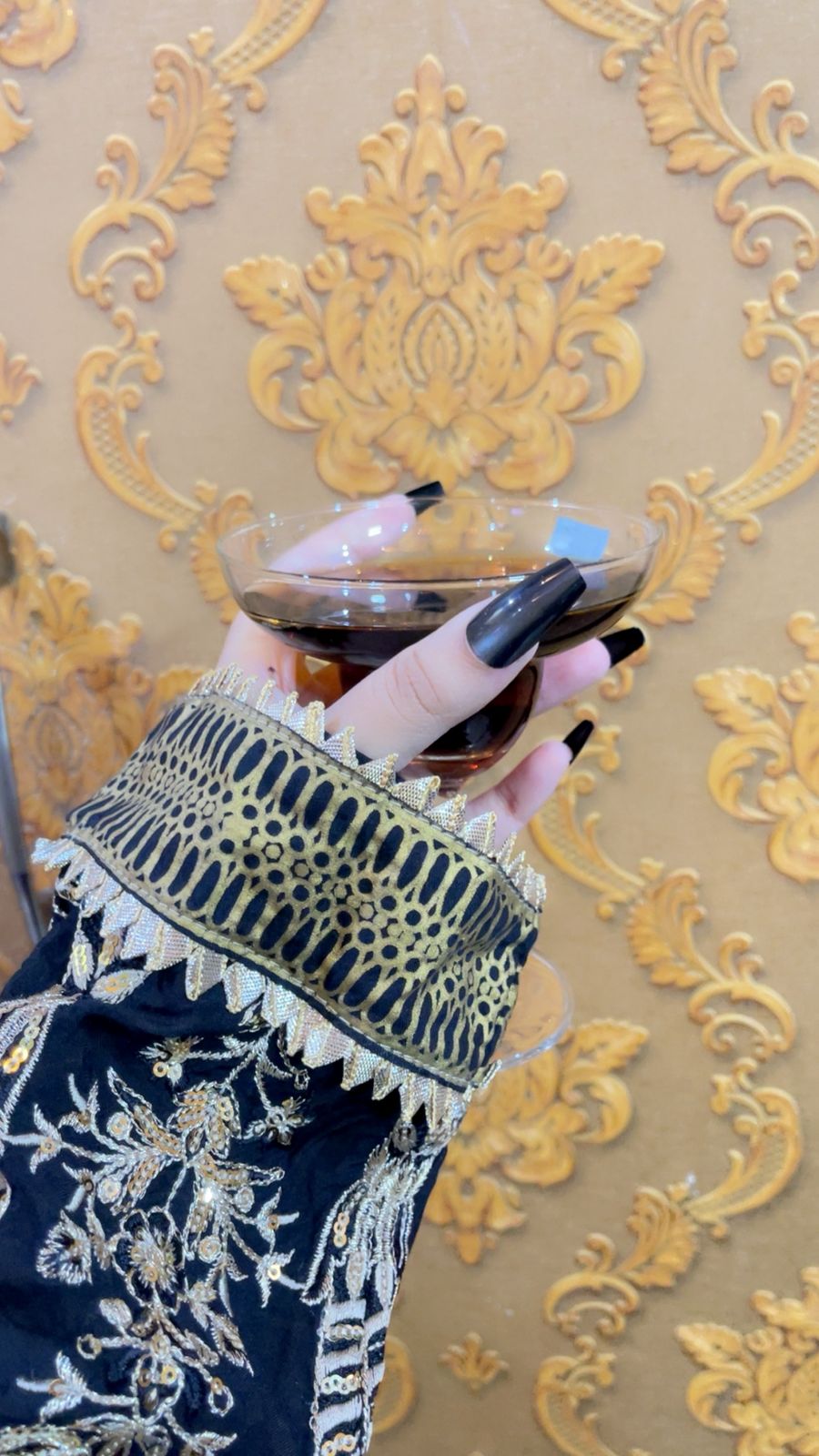 Midnight Magnet – Black Cat Eye Coffin Nails