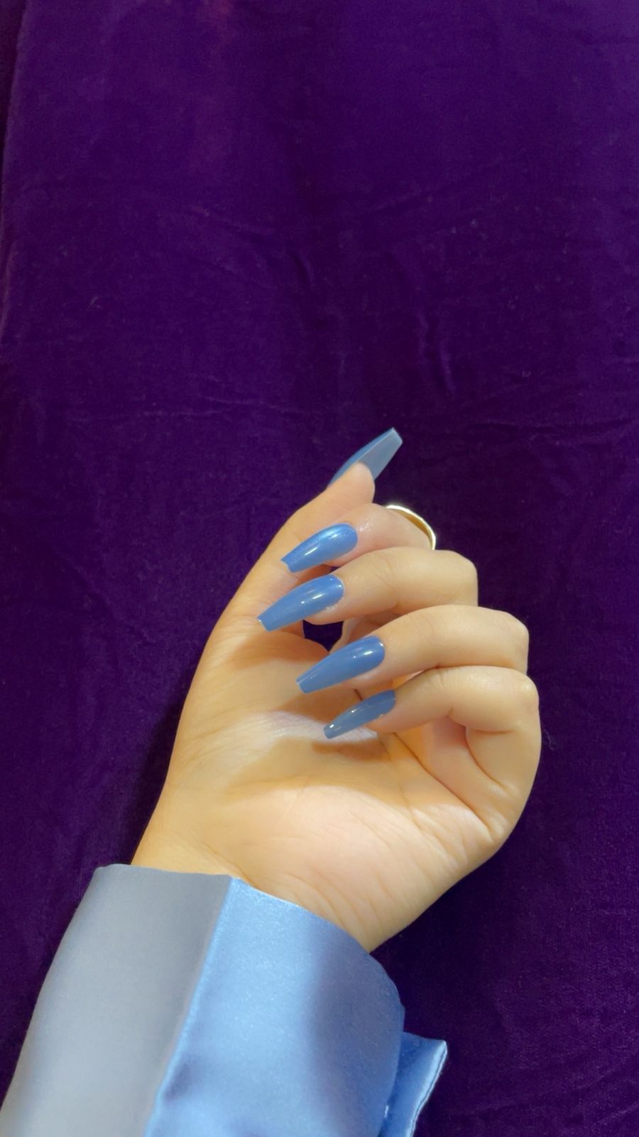 أكوا لوكس – أظافر فيروزي كوفين