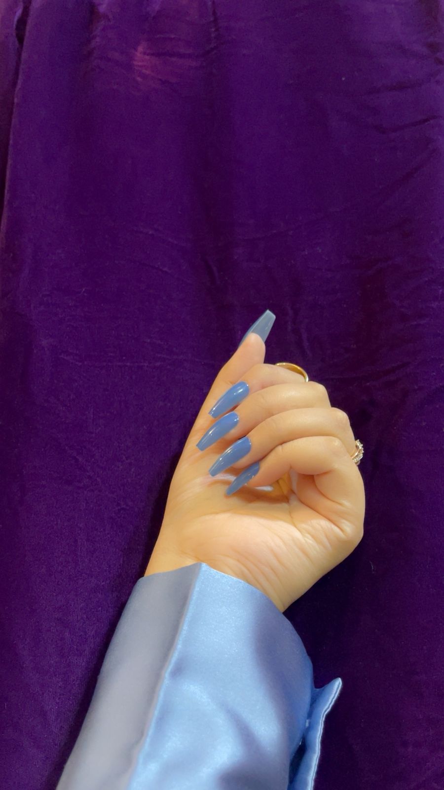 أكوا لوكس – أظافر فيروزي كوفين