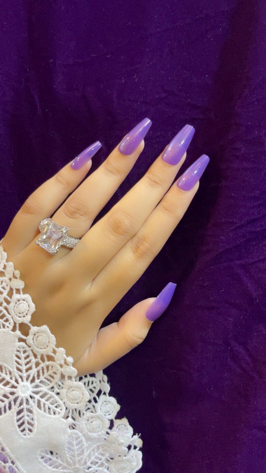 Lavender Lustre – Lilac Cat Eye Coffin Nails