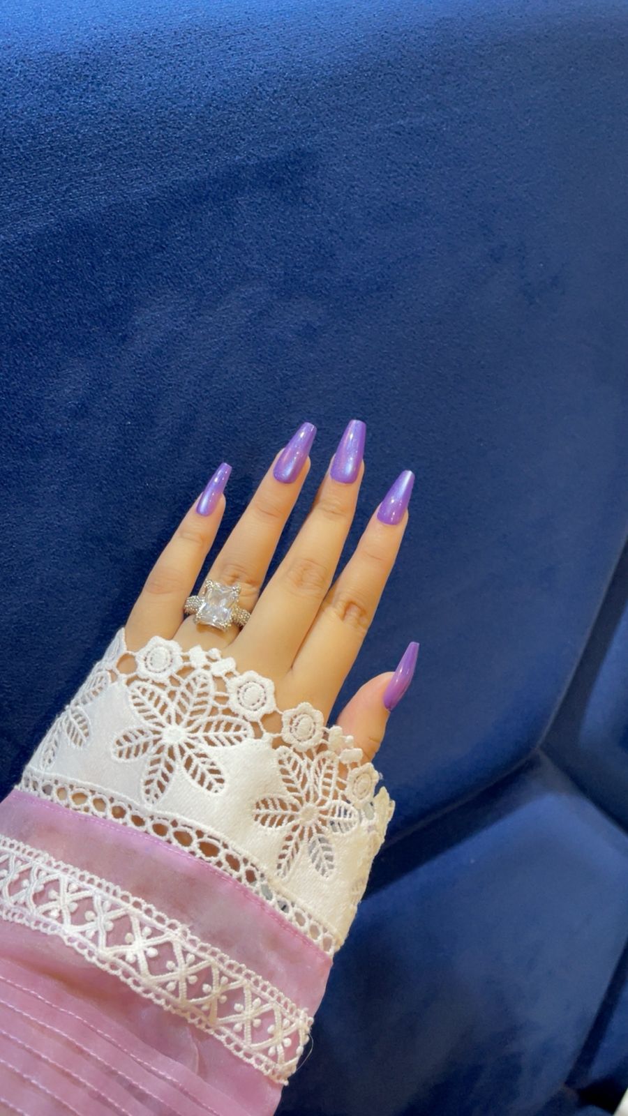Lavender Lustre – Lilac Cat Eye Coffin Nails