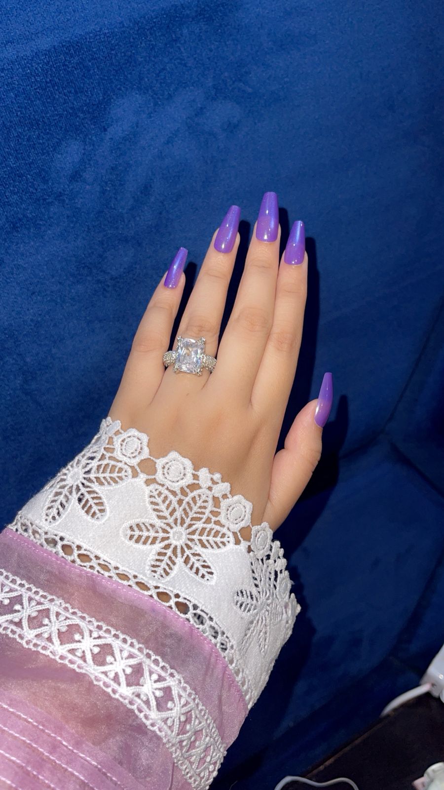 Lavender Lustre – Lilac Cat Eye Coffin Nails
