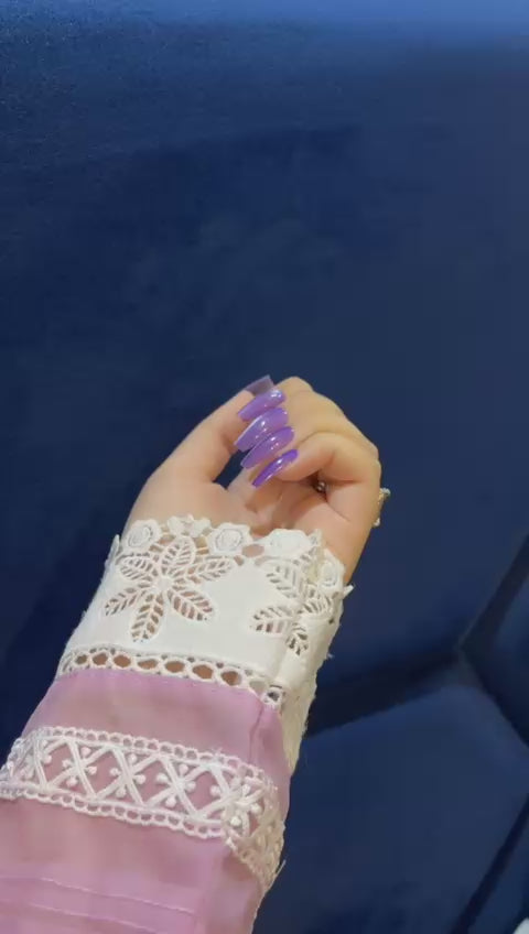 Lavender Lustre – Lilac Cat Eye Coffin Nails