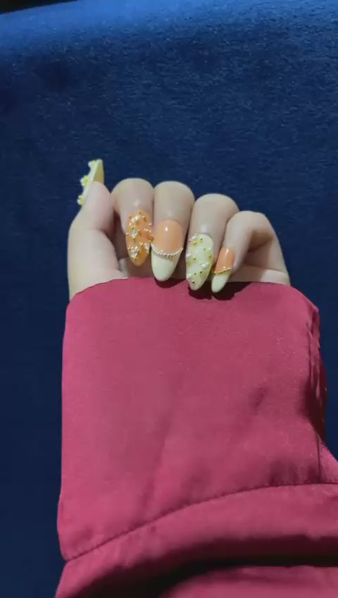 Creamy White & Peach Pearl Elegance Press ons – Wedding & Event Collection