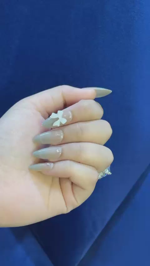 Almond Nude Ombre- - White Bow Press ons