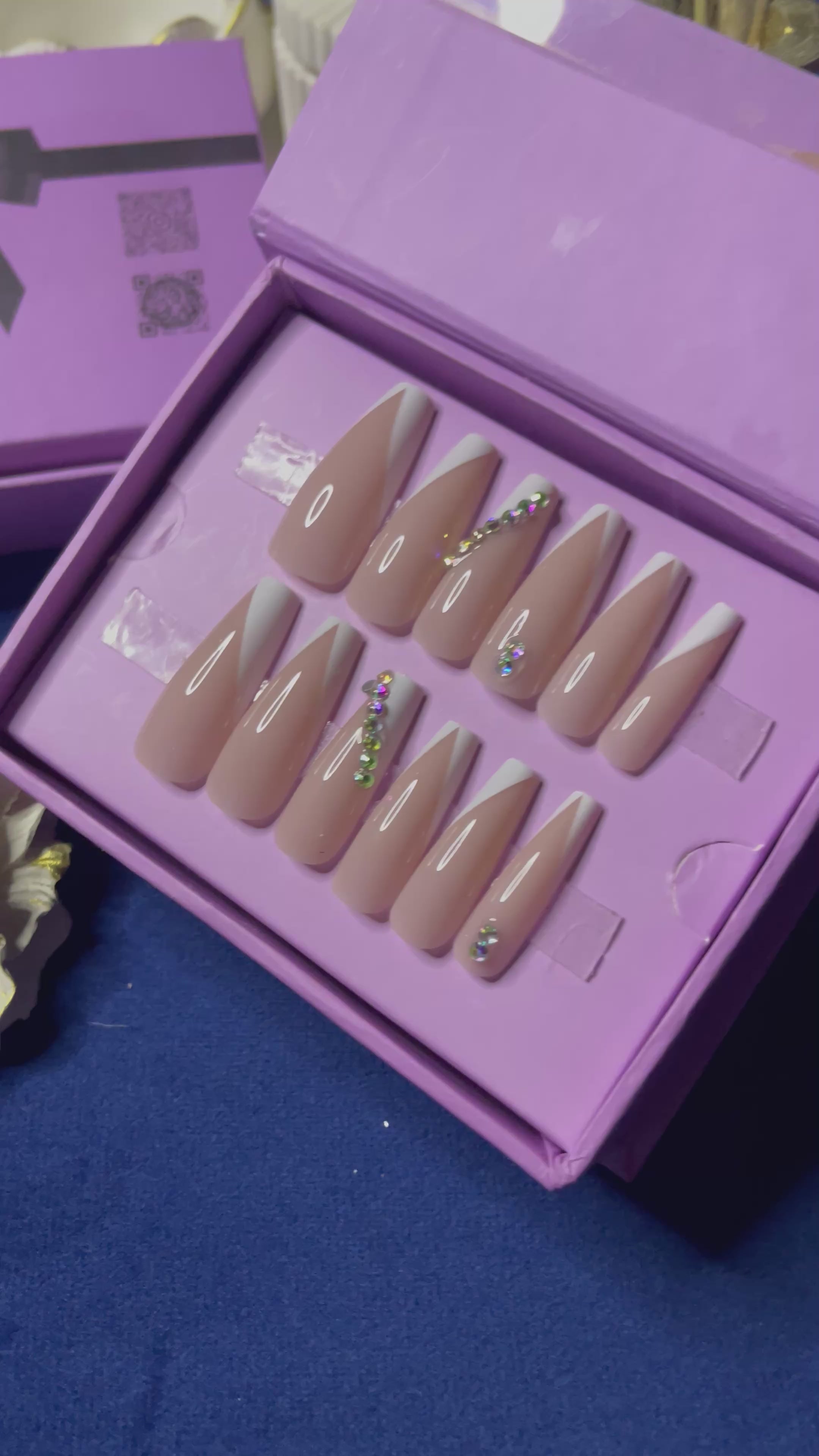 Deep V cut French- Coffin Extra Long Press Ons