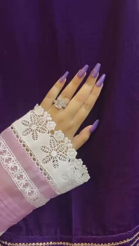 Lavender Lustre – Lilac Cat Eye Coffin Nails